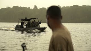 Between French Guiana and Brazil an uncontrollable border 24 • FRANCE 24 English [upl. by Eittam16]