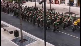 La Légion Etrangère fait son jogging dans le centre de Nîmes à 8h le lendemain de la coupe du monde [upl. by Cherida426]